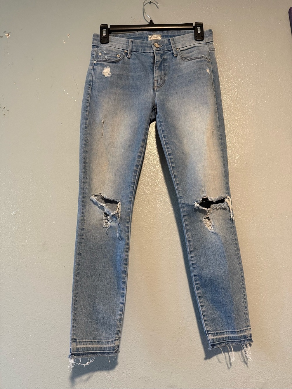 MOTHER -Undone hem looker crop- Light Blue Ripped Jeans size 26